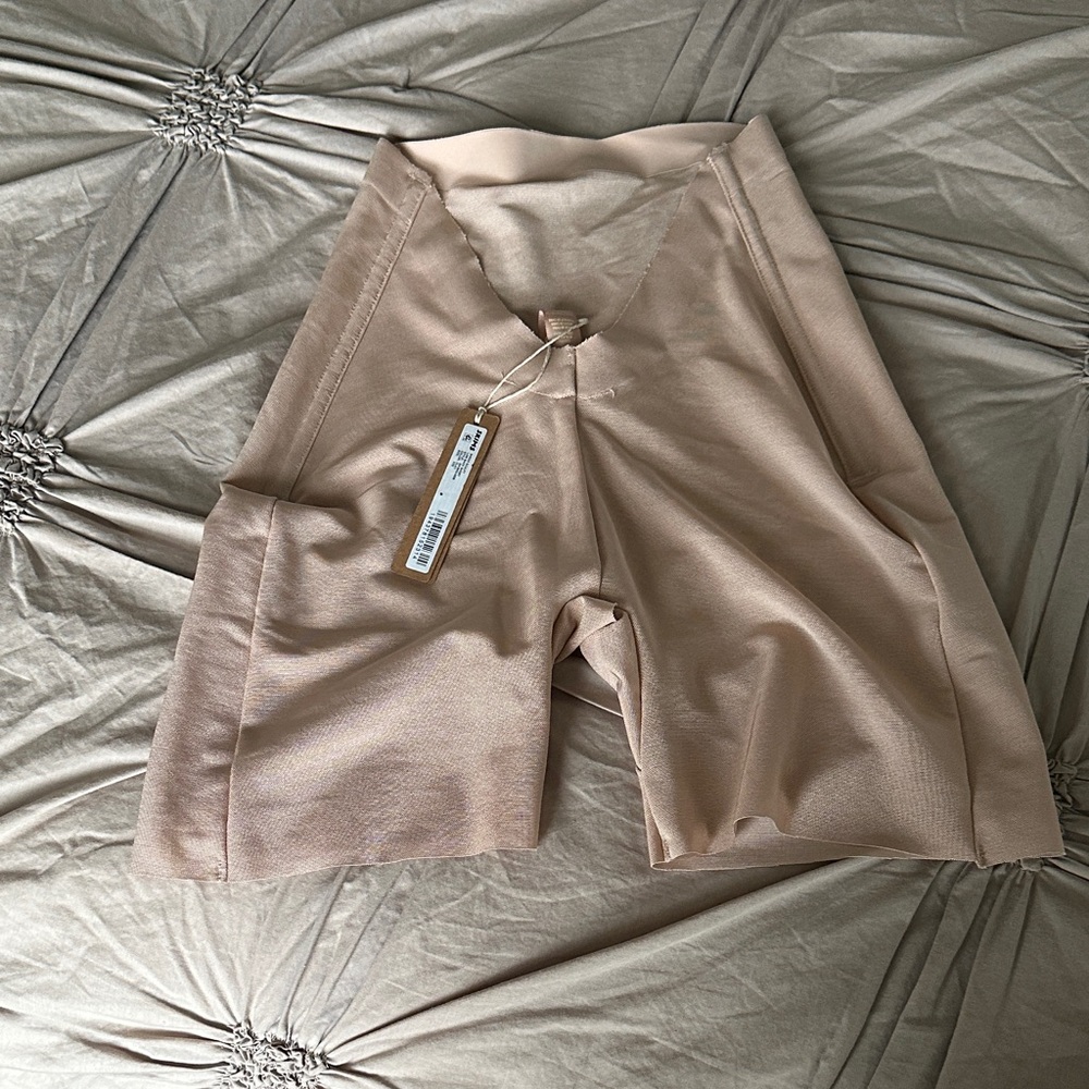 SKIMS Women's Cream Shapewear Shorts